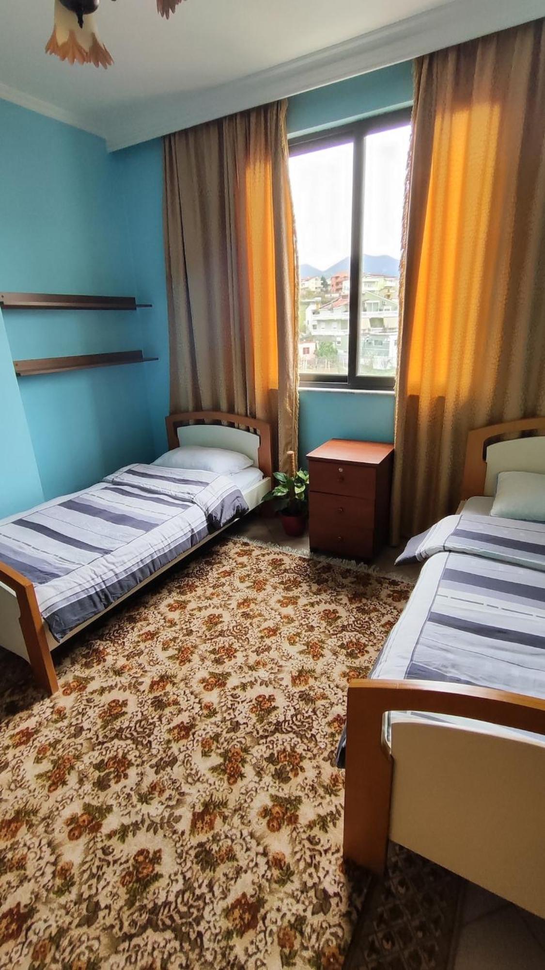 Warm Wooden Escape, Cozy & Elegant Tiranë